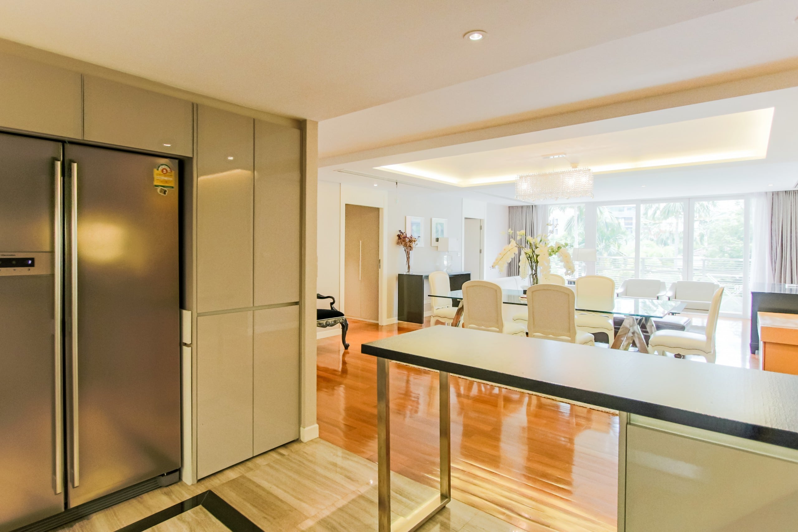 [:en]Captivating Three Bedroom Condo For Rent In Thong Lor[:TH]คอนโดหรูสามห้องนอนให้เช่าหรือขายในใจกลางทองหล่อ[:]