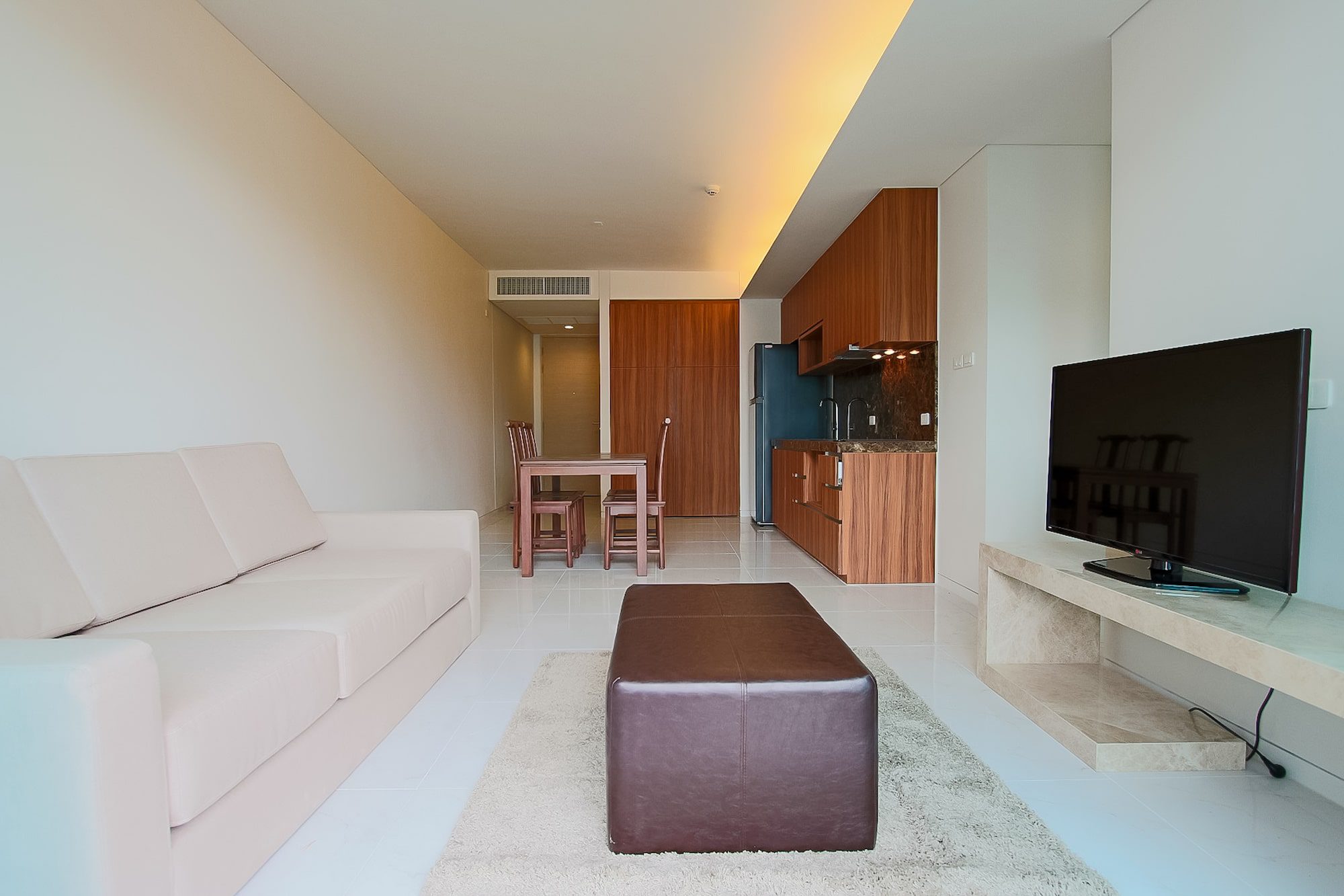 Comfortable Two Bedroom Condo for Rent in Phrom Phong-1