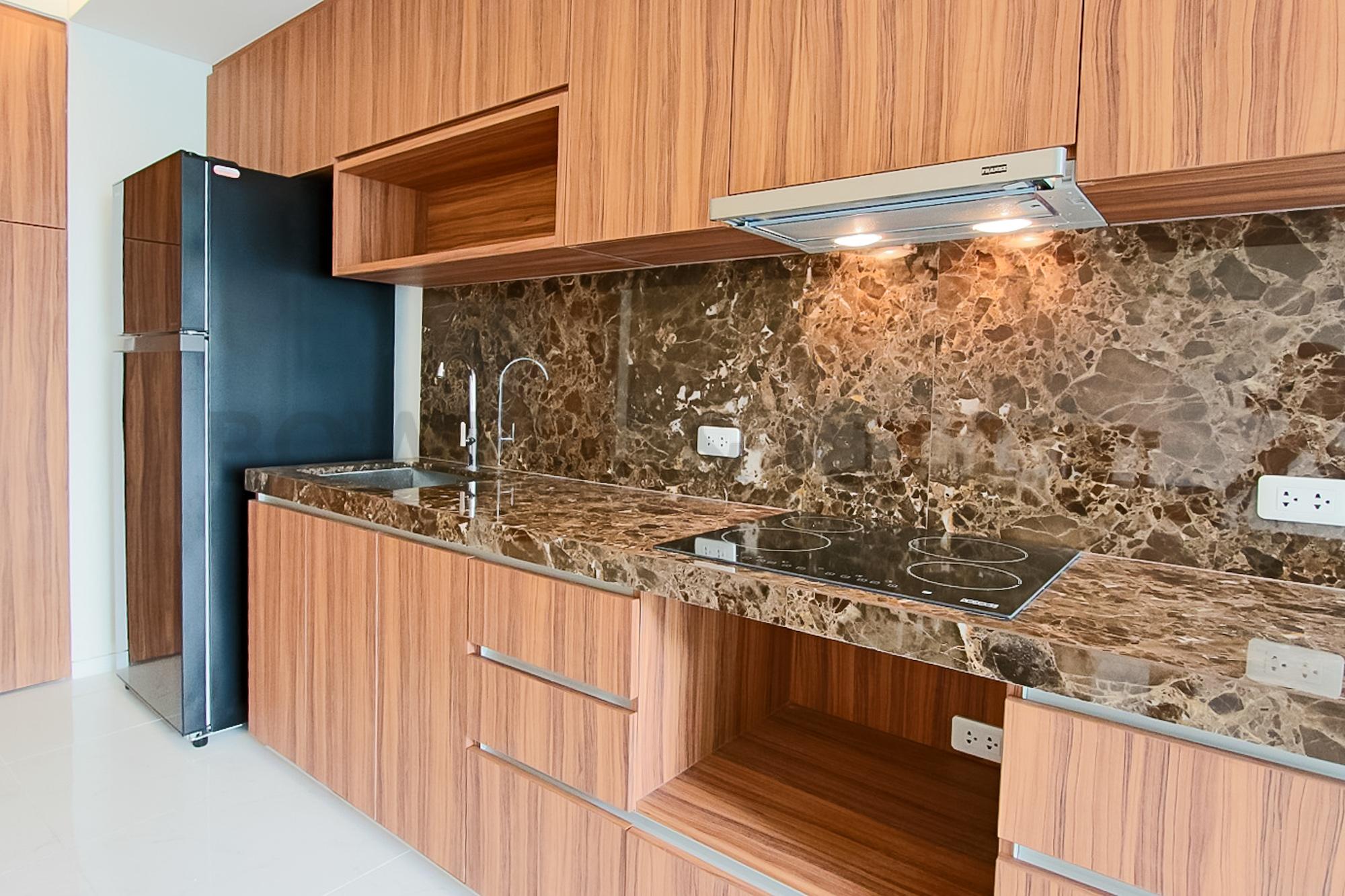 Comfortable Two Bedroom Condo for Rent in Phrom Phong-4