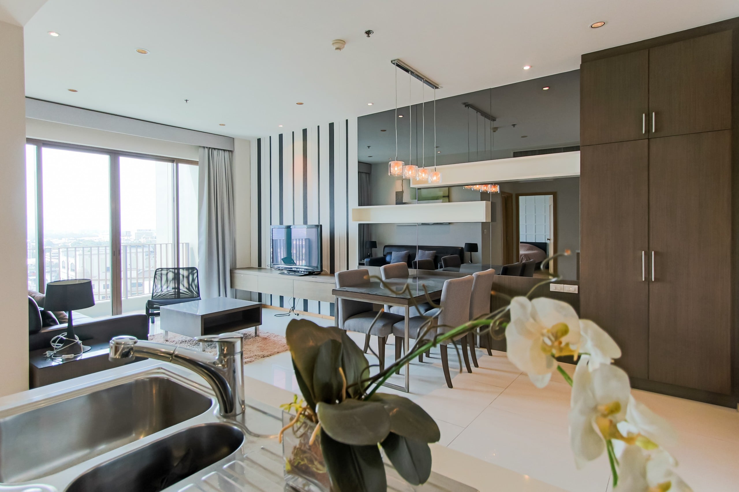 Exquisite One Bed for Rent & for Sale in Phrom Phong-11
