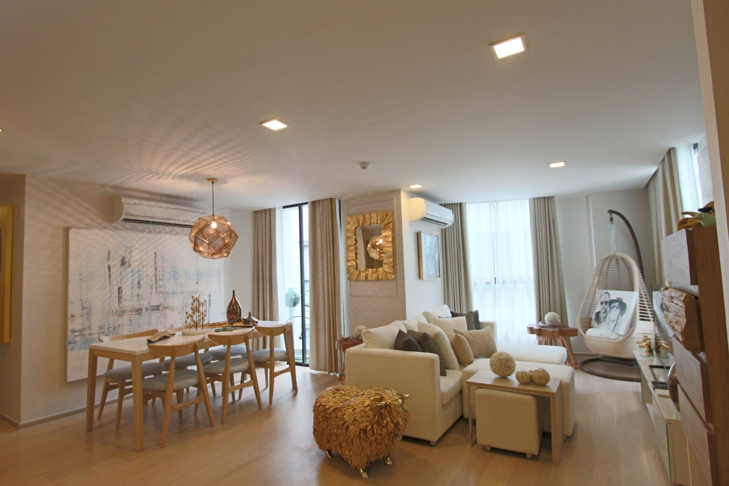beautiful three bedroom condo for rent in Thong lor