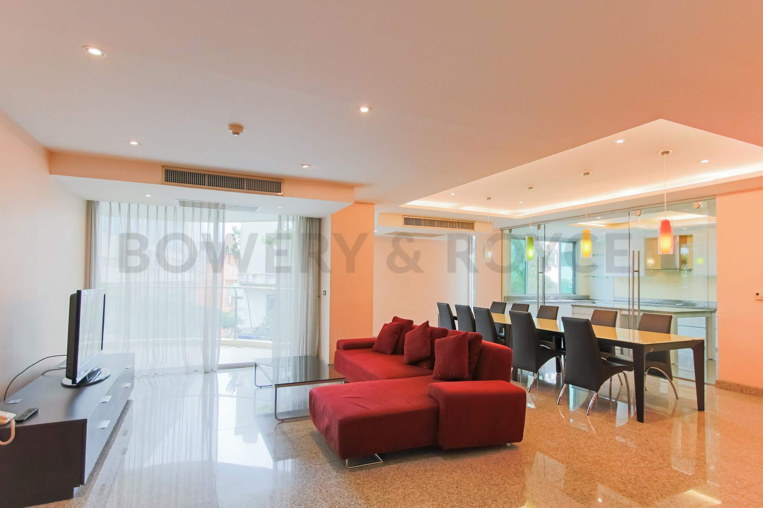 [:en]Large Three Bedroom Condo for Rent in Phra Khanong-1[:]