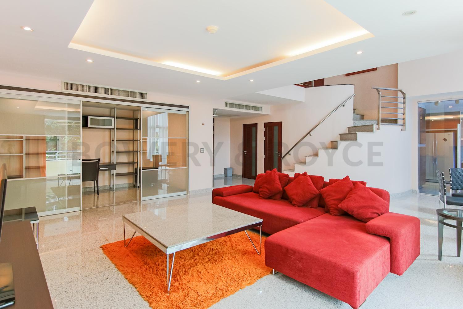 Large Two Bedroom Duplex For Rent in Phra Khanong-living-room-2