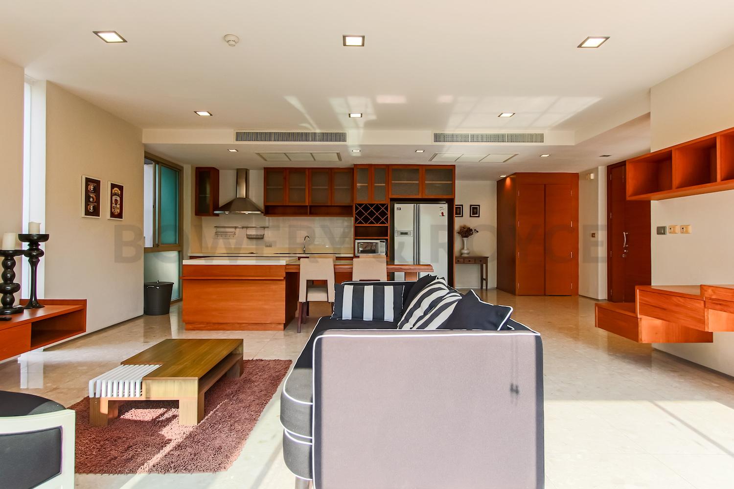 Spacious-Two-Bedroom-Condo-for-Rent-in-PhraKanong-0