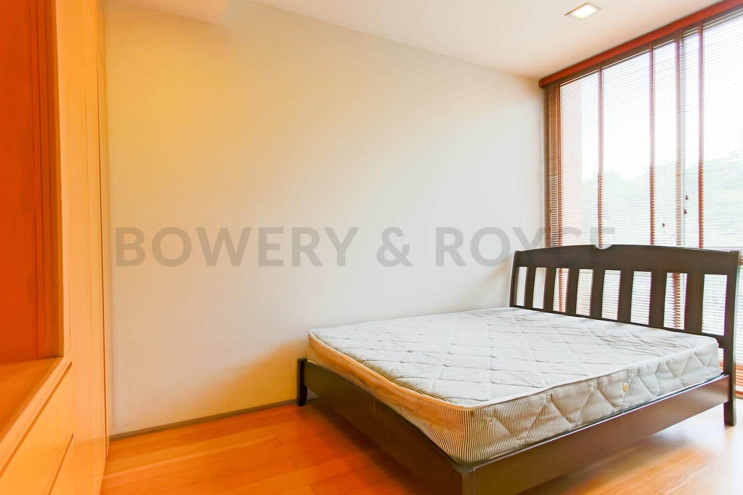 Spacious-Two-Bedroom-Condo-for-Rent-in-PhraKanong-7