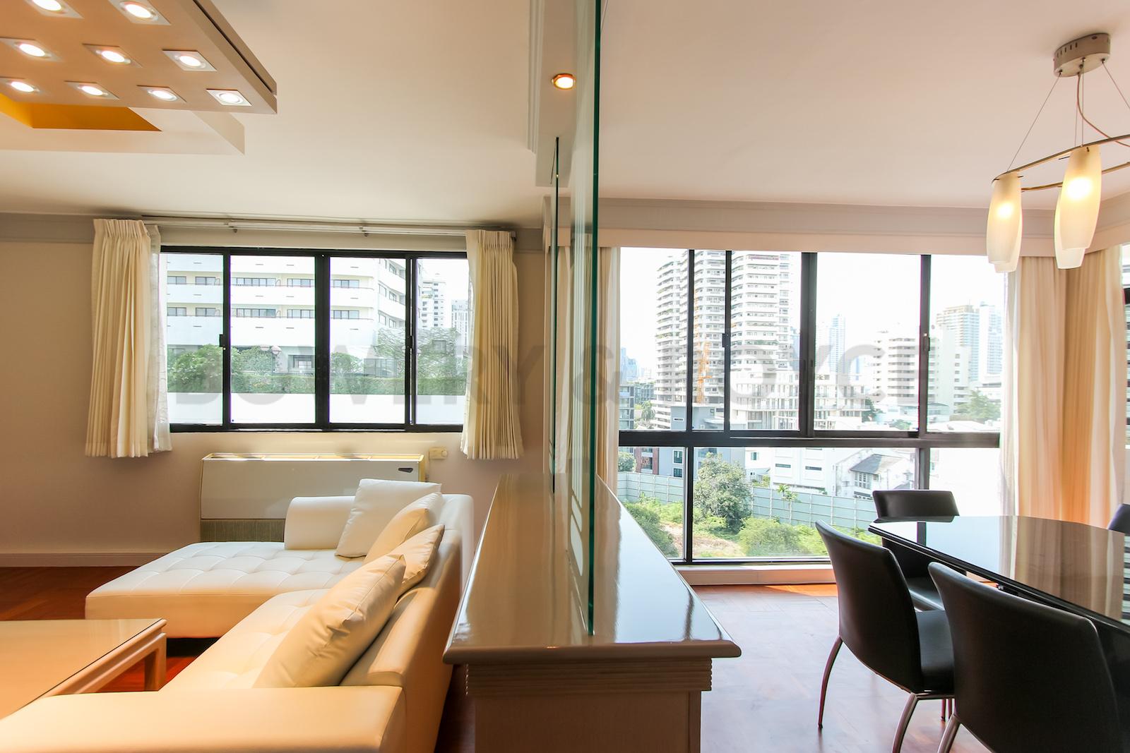 bright two bedroom condo for rent in Thong Lor-2