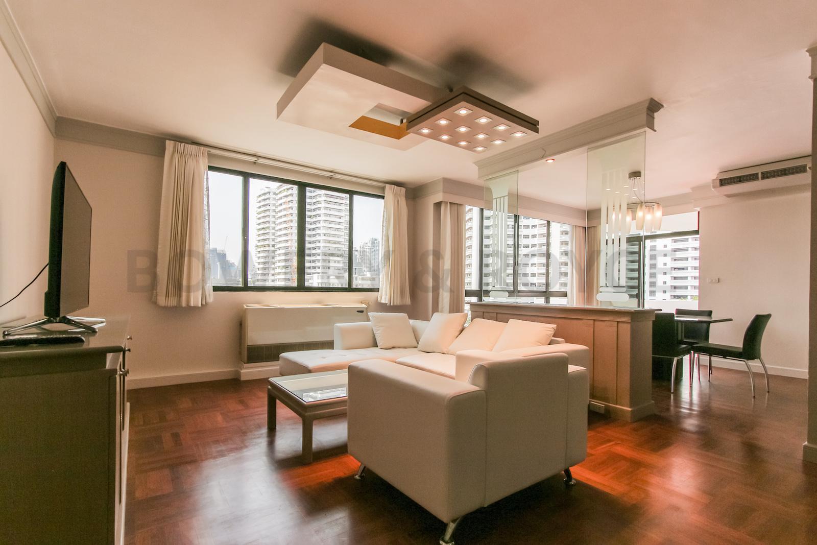 bright two bedroom condo for rent in Thong Lor-3