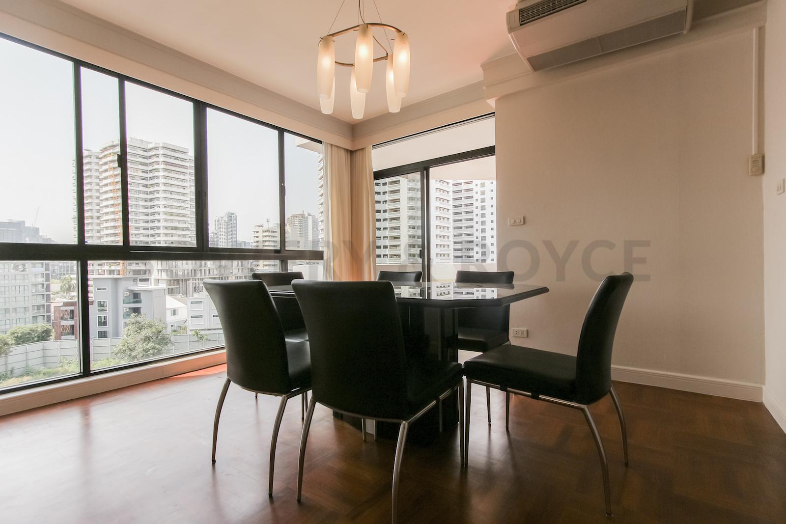 bright two bedroom condo for rent in Thong Lor-6