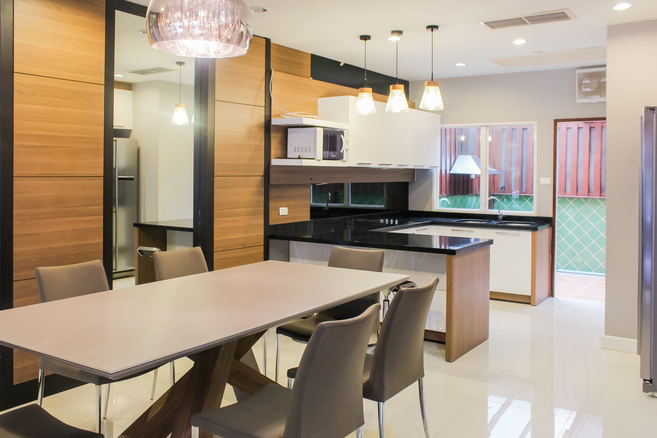 immaculate-four-bedroom-townhouse-for-rent-in-thonglor-1