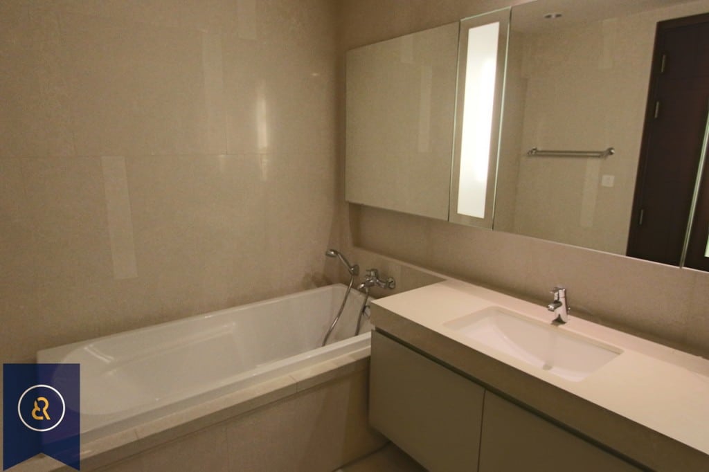 Alluring-Great-Location-Two-Bedroom-Condo-for-Rent-in-Thong-Lor-7-1024x682