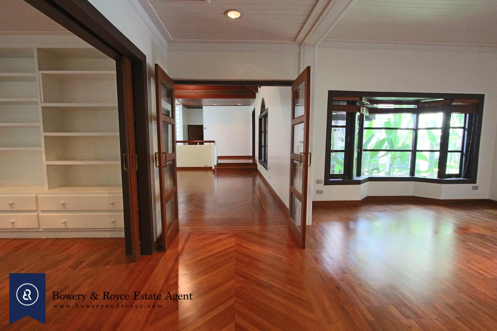 Beautiful-Four-Bedrooms-Villa-for-Rent-in-Ekkamai-11