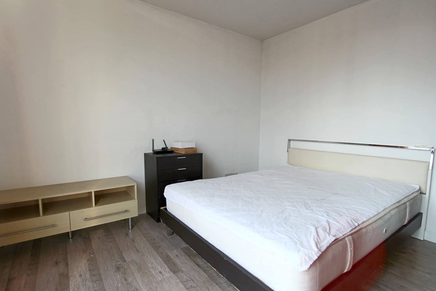 pet friendly one bedroom condo for rent in ekkamai