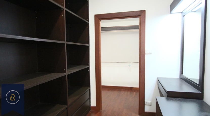 Modern-Three-Bedroom-Duplex-for-Rent-in-Thong-Lor-with-Private-Pool-10-830x460