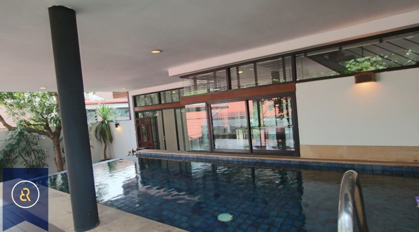 Modern-Three-Bedroom-Duplex-for-Rent-in-Thong-Lor-with-Private-Pool-12-830x460