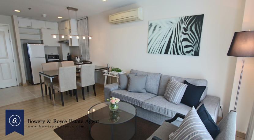 Modern-Two-Bedroom-Condo-for-Rent-in-Phra-Khanong-2-830x460