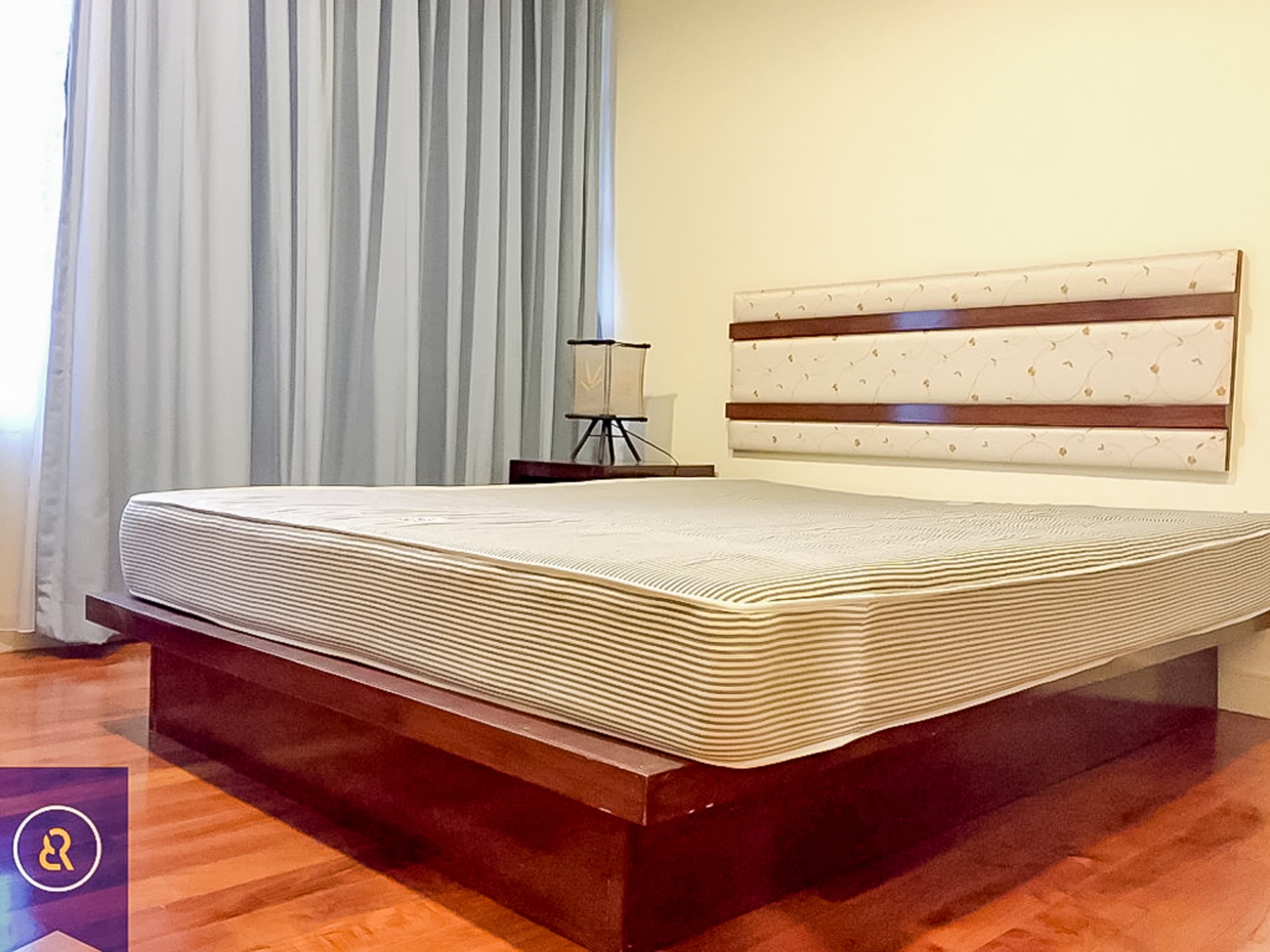Two-Bedroom-Condo-for-Rent-in-Prime-Location-Thong-Lor-bedroom-1-1024x768