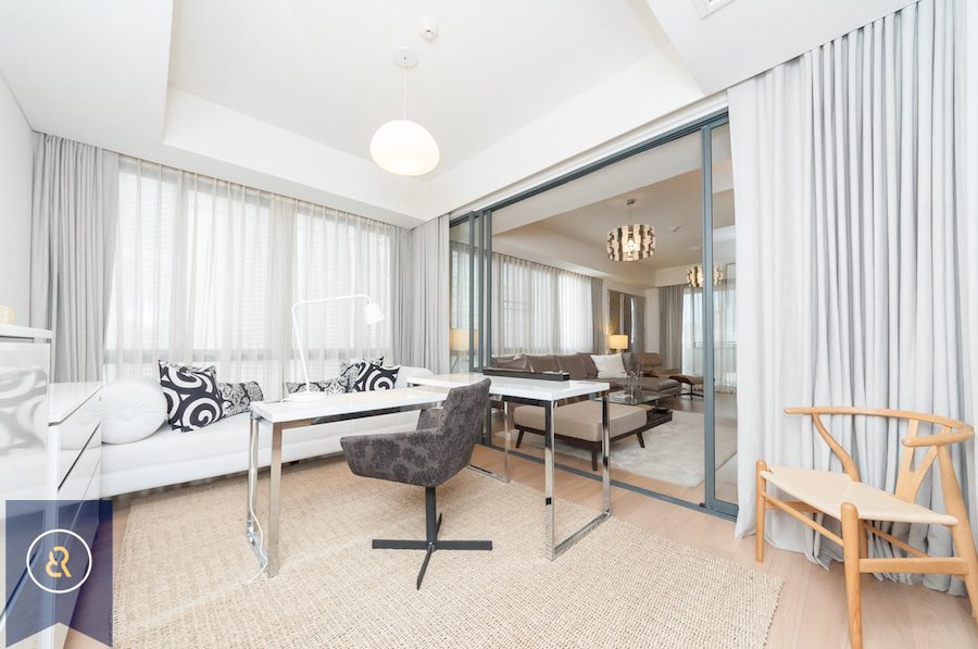 luxurious-three-bedroom-condo-for-rent-in-phrom-pong-Study1