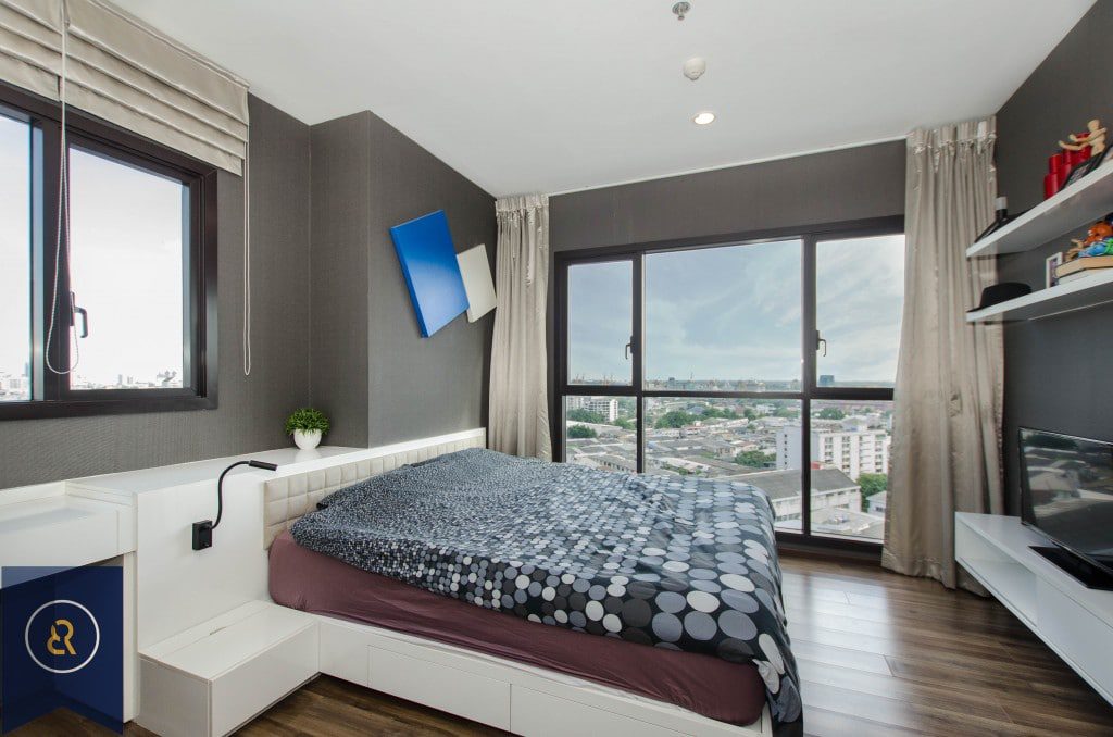 stylish-one-bedroom-condo-in-phrah-kha-nong-4-1024x678