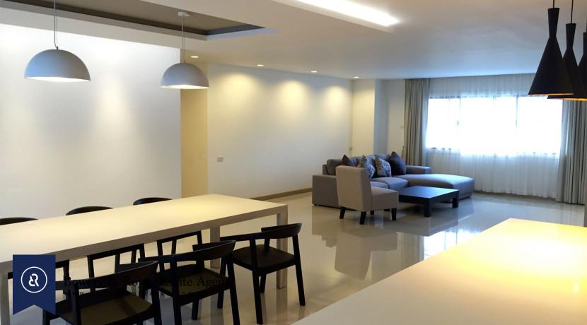 well-loved-three-bedroom-condo-for-rent-in-thonglor-1-830x460