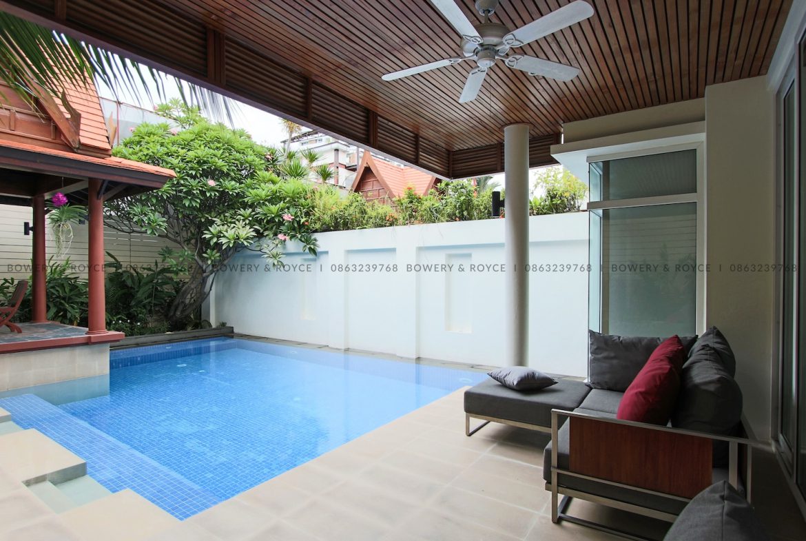 Beautiful Four Bedroom Villa with Private Pool for rent in Phrom Phong