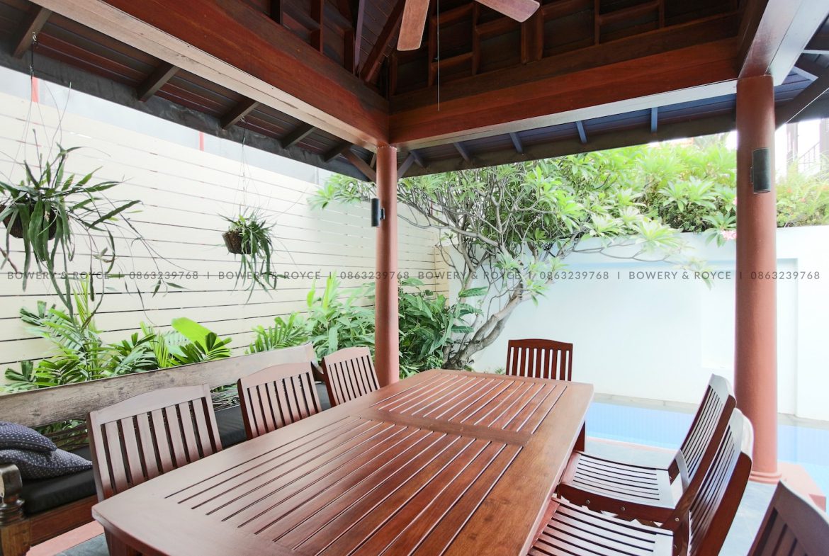 Beautiful Four Bedroom Villa with Private Pool for rent in Phrom Phong