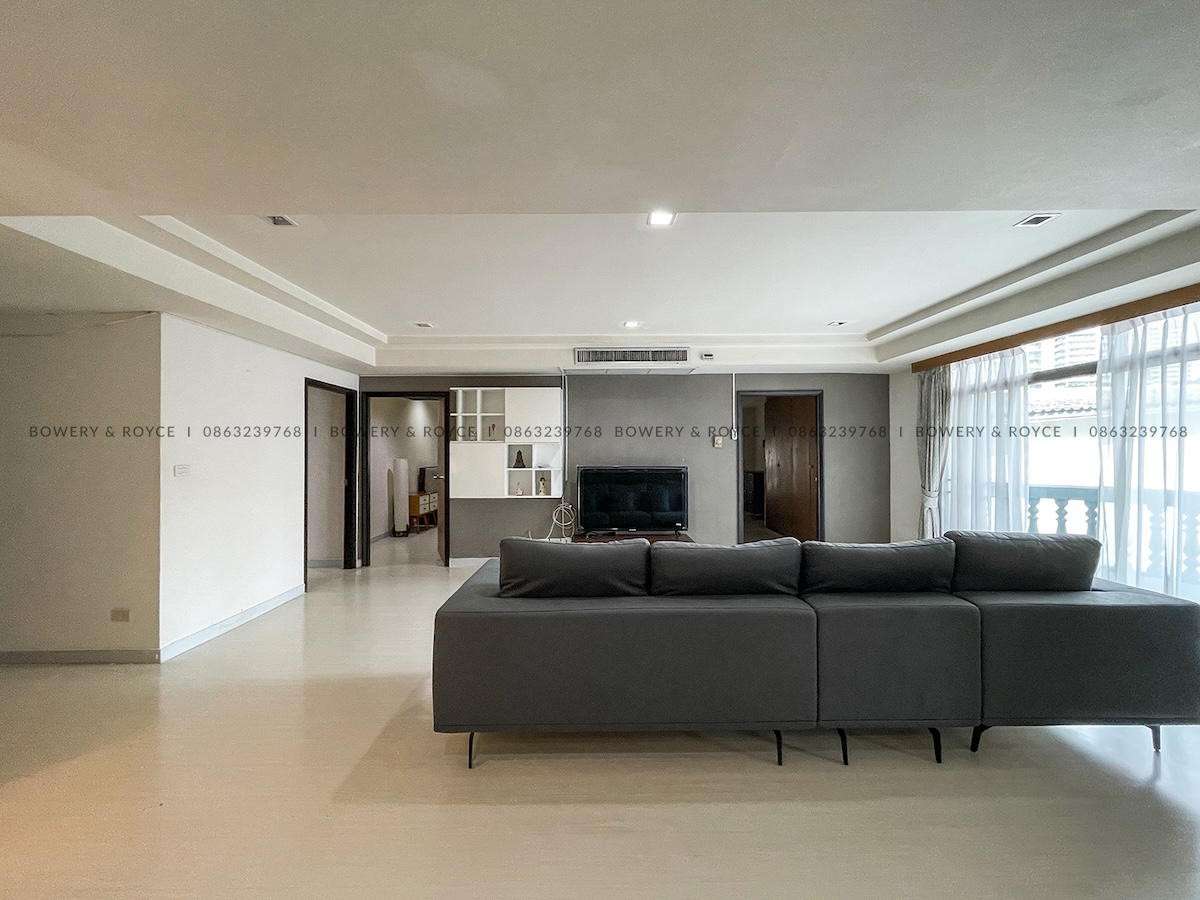 Cozy Three Bedroom Condo for Rent and for Sale in Phrom Phong