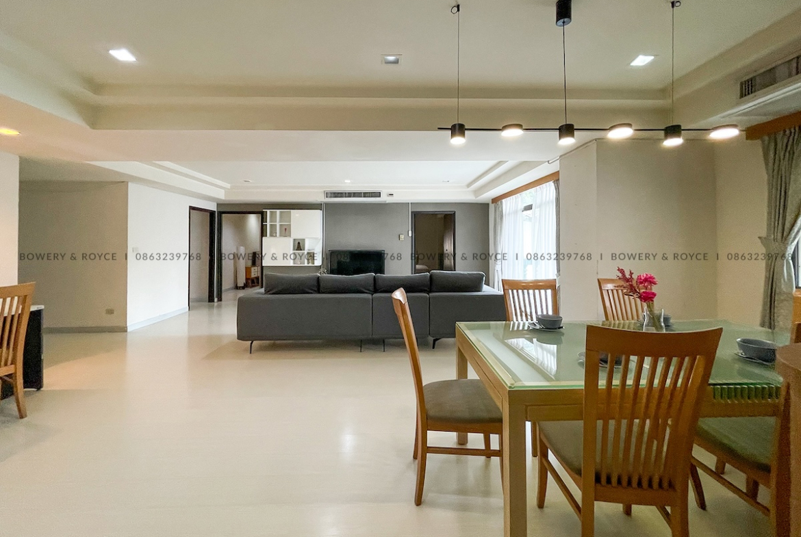 Cozy Three Bedroom Condo for Rent and for Sale in Phrom Phong