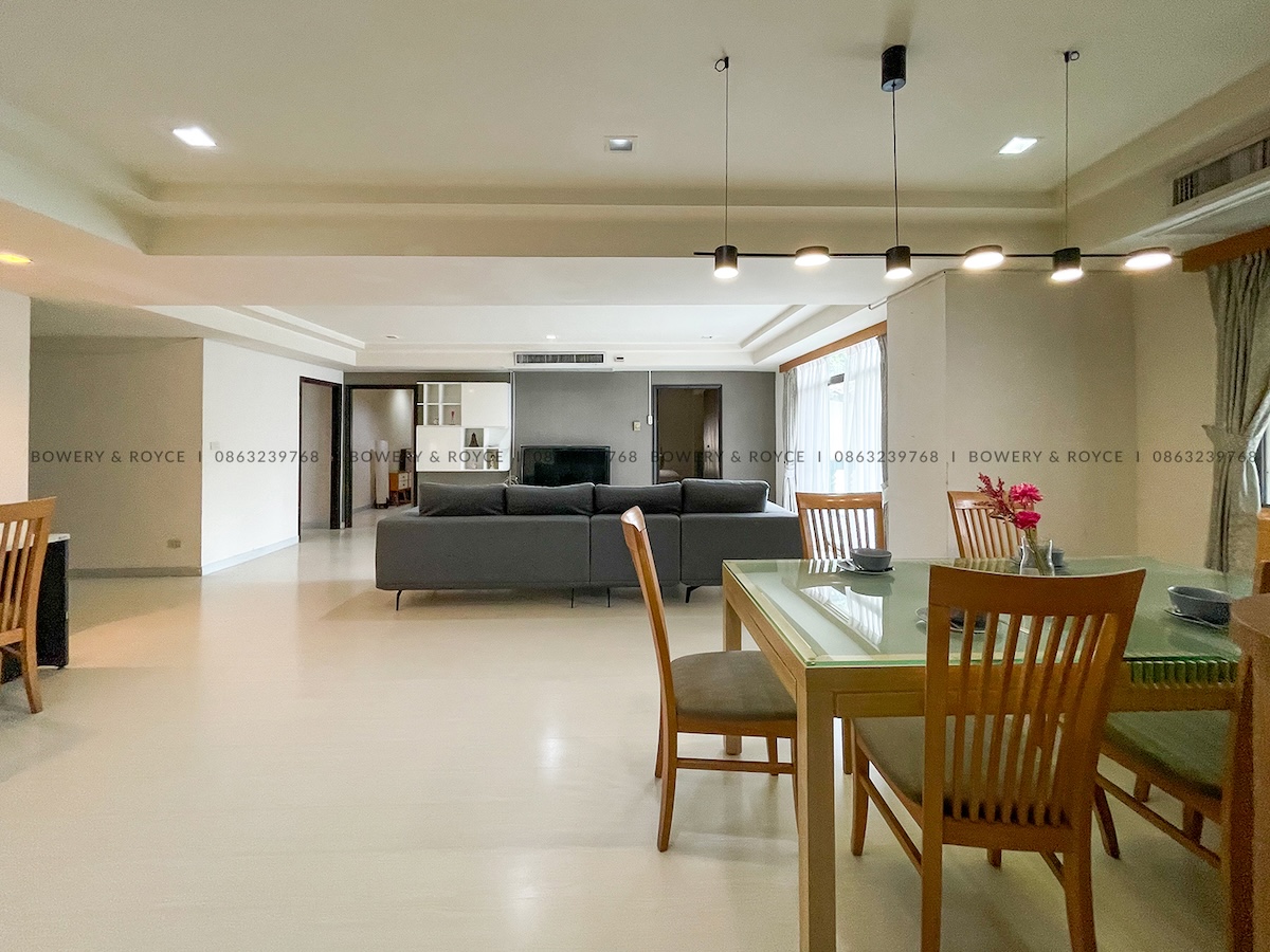 Cozy Three Bedroom Condo for Rent and for Sale in Phrom Phong