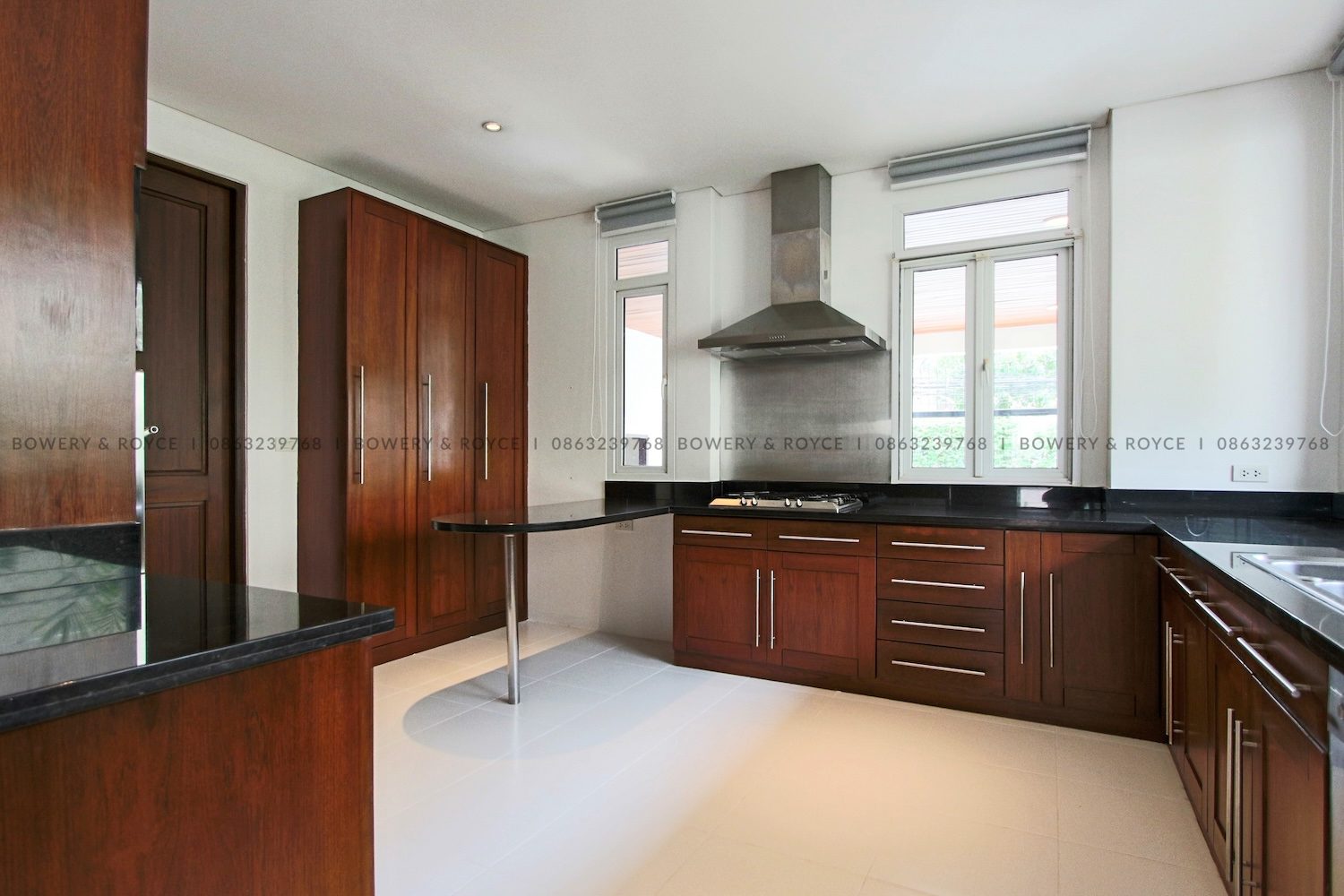 Beautiful Four Bedroom Villa with Private Pool for rent in Phrom Phong