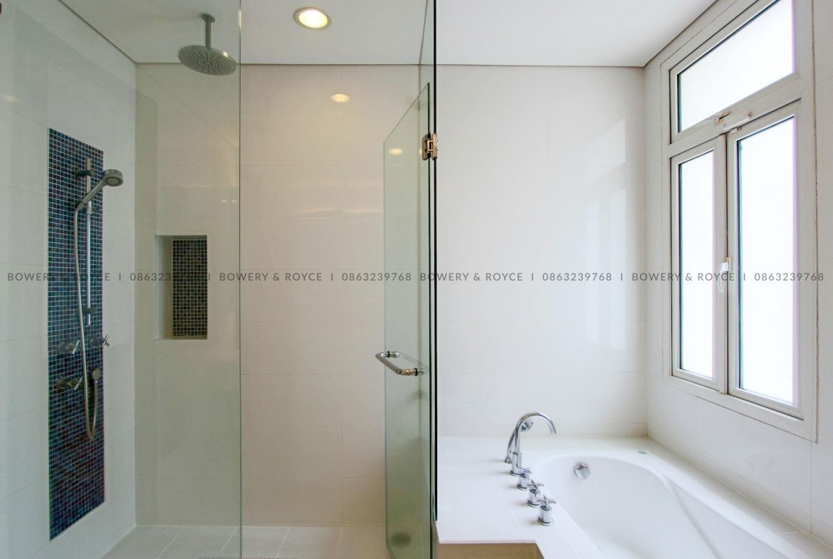 Beautiful Four Bedroom Villa with Private Pool for rent in Phrom Phong