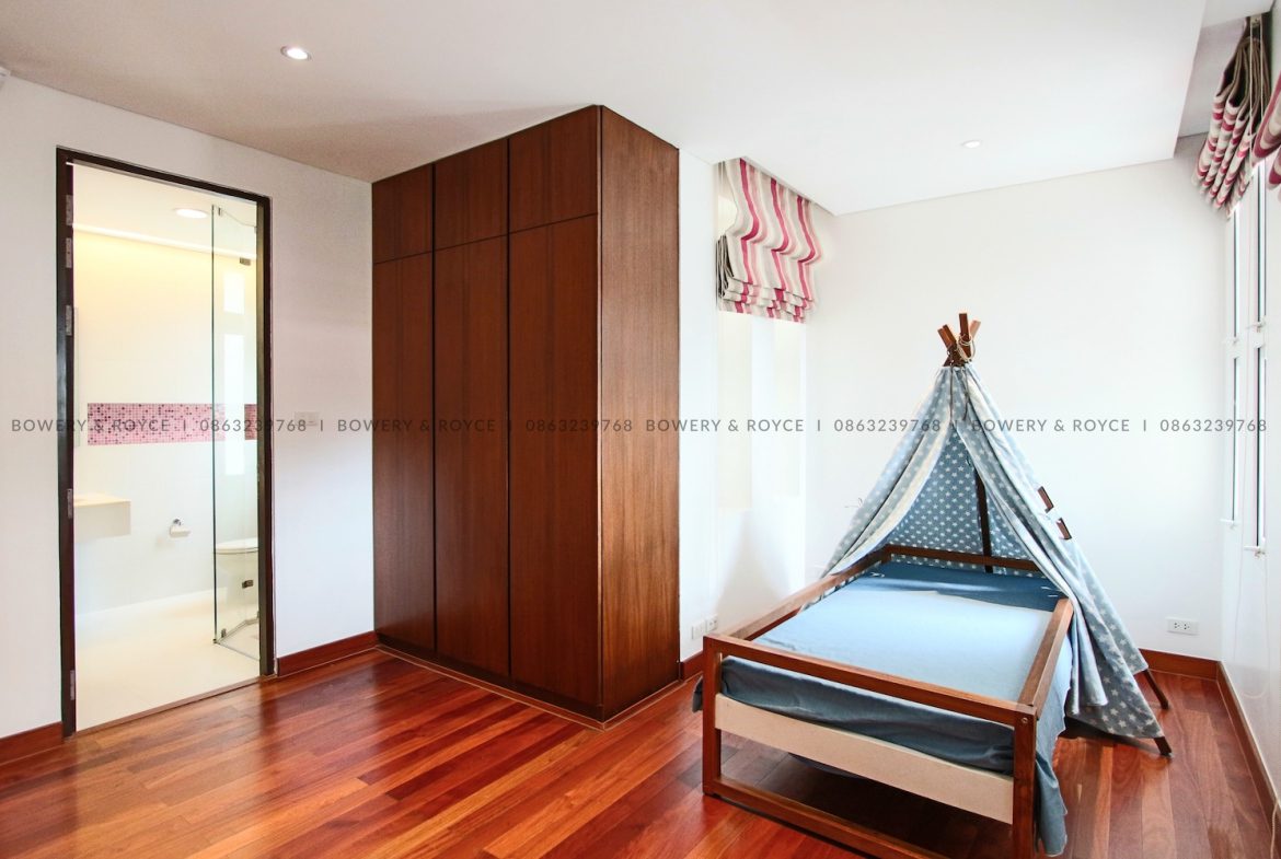 Beautiful Four Bedroom Villa with Private Pool for rent in Phrom Phong