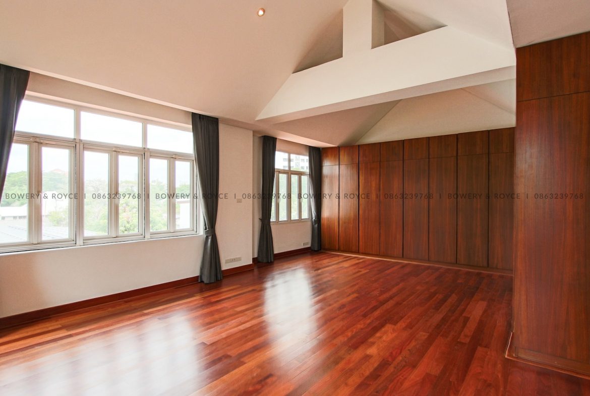 Beautiful Four Bedroom Villa with Private Pool for rent in Phrom Phong