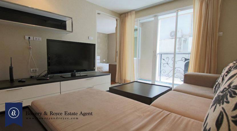 Affordable One Bedroom Condo for Rent in Ekkamai