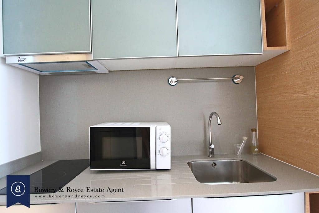 CITY CHIC Studio Condo for Rent in Ekkamai