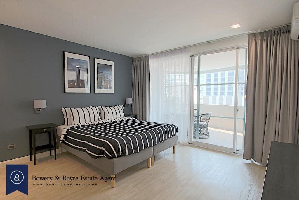 Chic-and-stylish-two-bedroom-condo-for-rent-in-phromphong-6-1-1024x683
