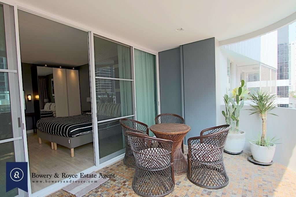 Chic-and-stylish-two-bedroom-condo-for-rent-in-phromphong-8-1-1024x683