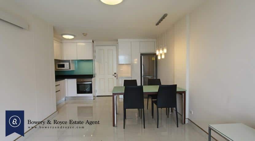 Peaceful One Bedroom Condo for Rent in Phra Khanong