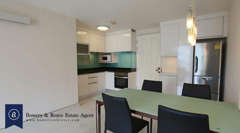 Peaceful One Bedroom Condo for Rent in Phra Khanong