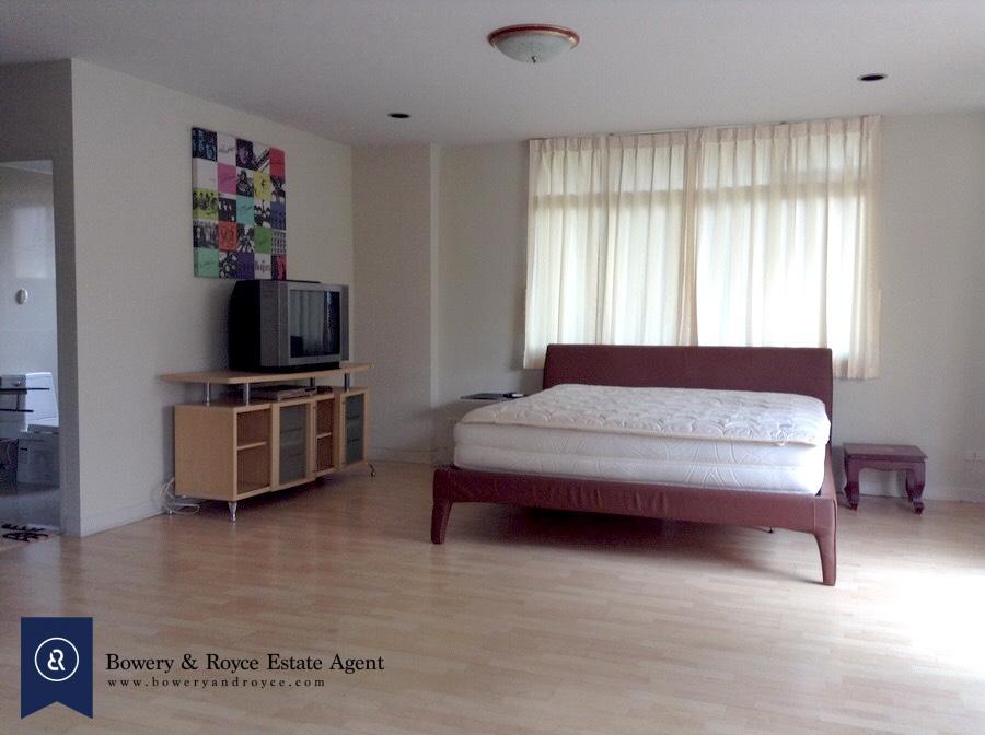Delightful Four Bedroom Plus Maid Townhouse for Rent in Phrom Phong
