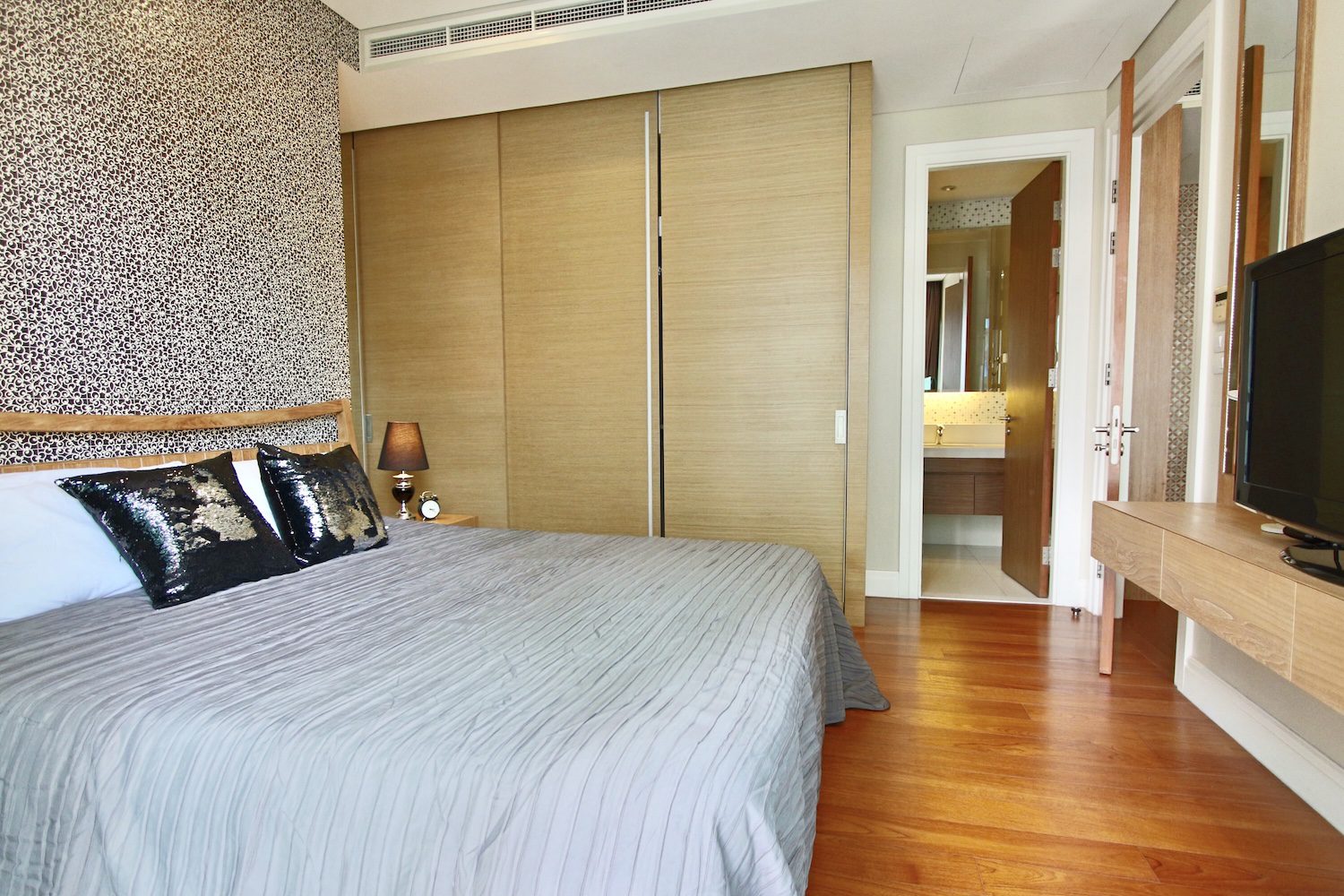 Desirable Two Bedroom Condo for Rent in Phrom Phong