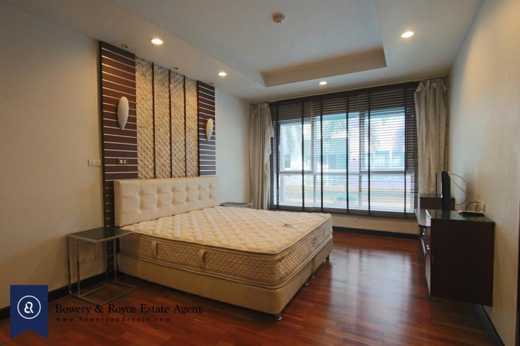 Desirable-two-bedroom-condo-for-rent-in-Ekkamai-13-1024x682