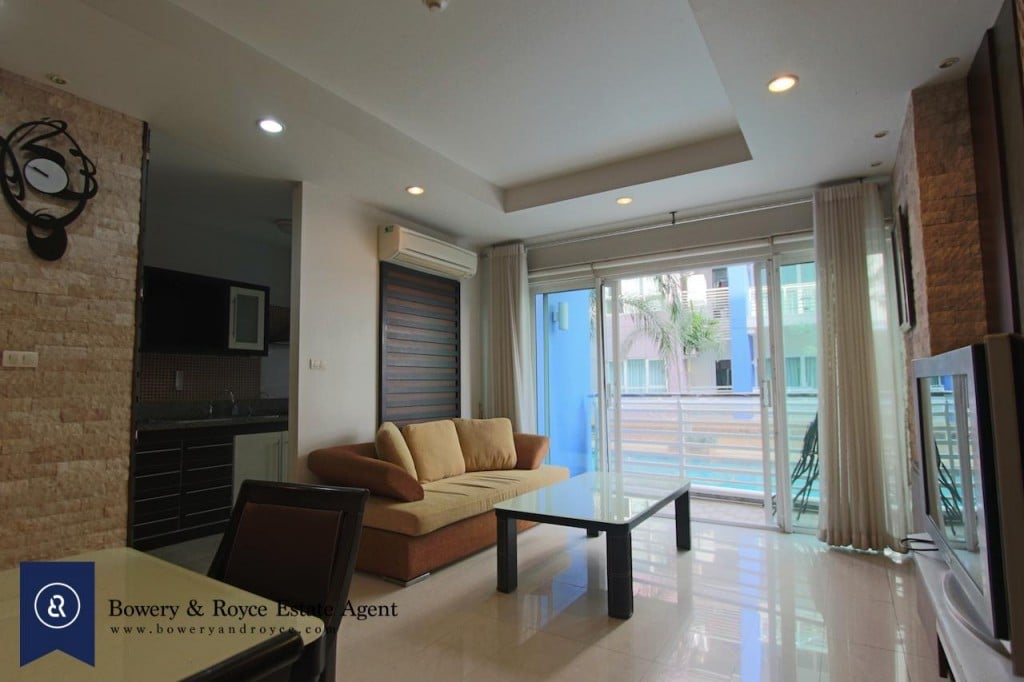 Desirable-two-bedroom-condo-for-rent-in-Ekkamai-2-1024x682