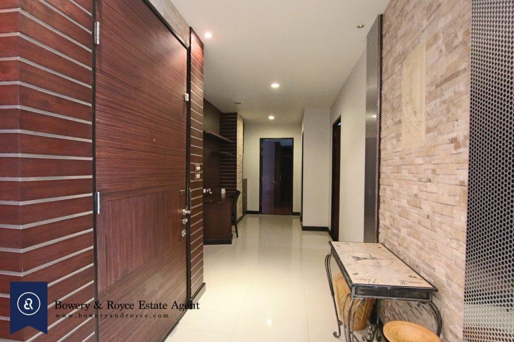 Desirable-two-bedroom-condo-for-rent-in-Ekkamai-4-1024x682