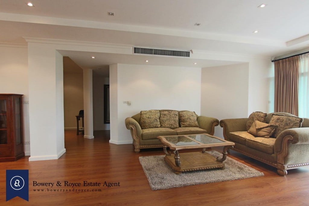 Elegant-Two-Bedroom-Condo-for-Rent-in-Phrom-Phong-3-1024x682