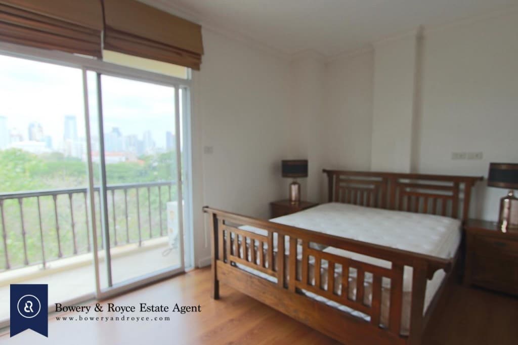 Elegant-Two-Bedroom-Condo-for-Rent-in-Phrom-Phong-7-1024x682