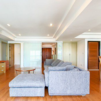 Great Location Three Bedroom Condo for Rent in Phrom Phong-1