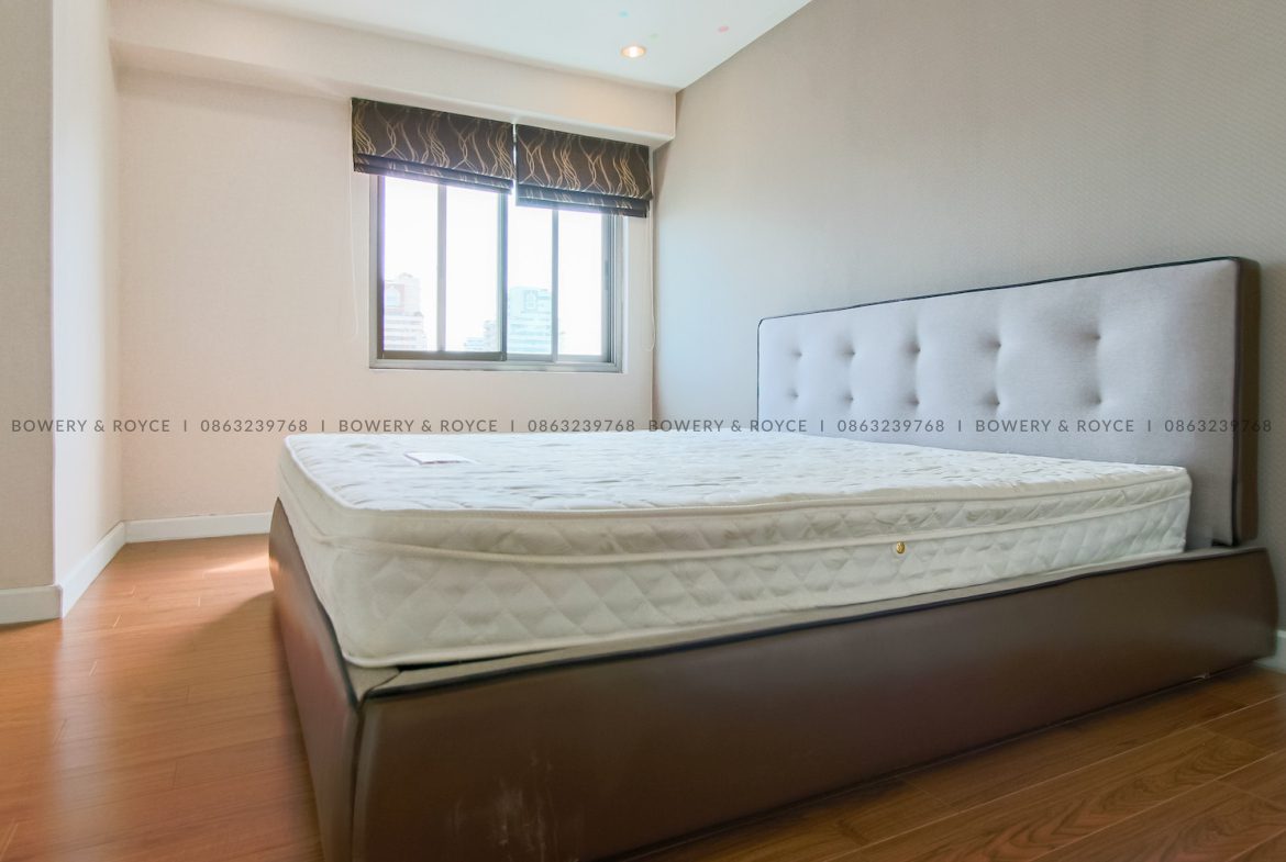 Great Location Three Bedroom Condo for Rent in Phrom Phong