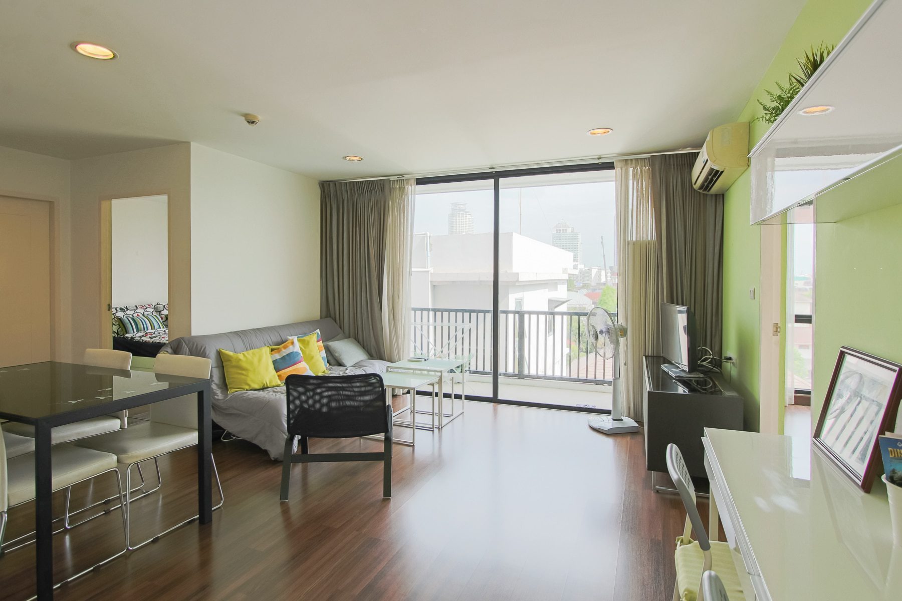 Peaceful two bedroom condo for rent in Ekkamai