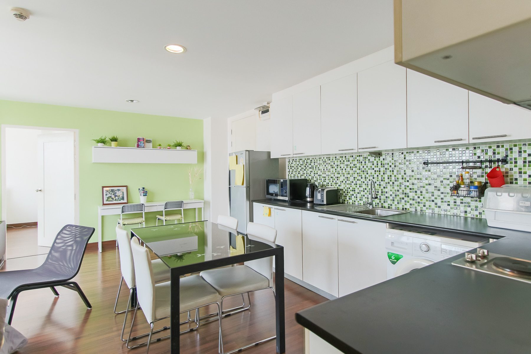Peaceful two bedroom condo for rent in Ekkamai