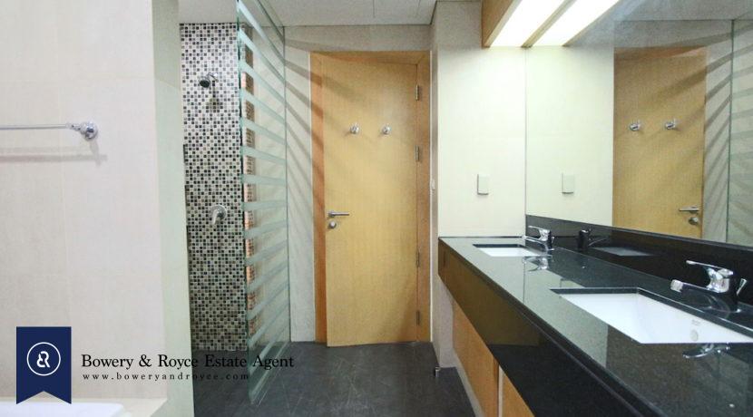Immaculate Three Bedroom Condo for Rent in Ekkamai
